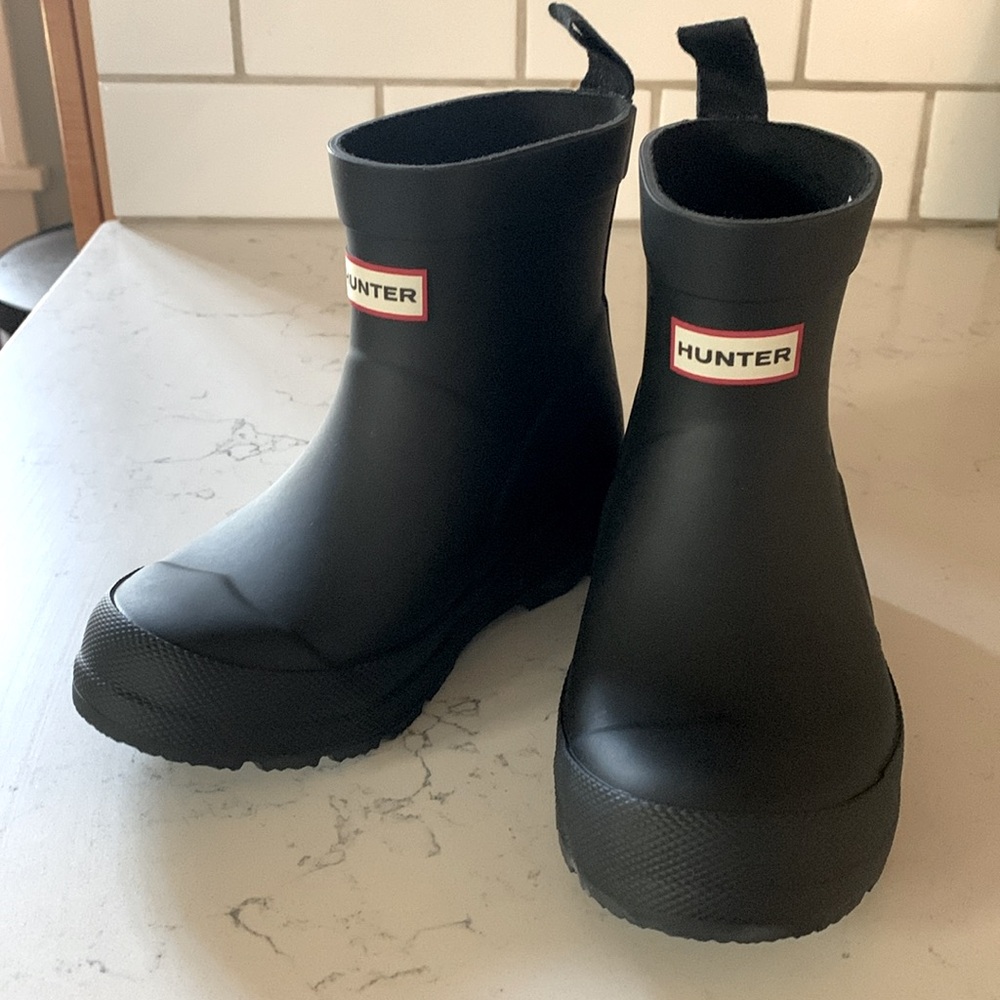 Hunter Kids Classic Black Rain Boots - Picture 2 of 7